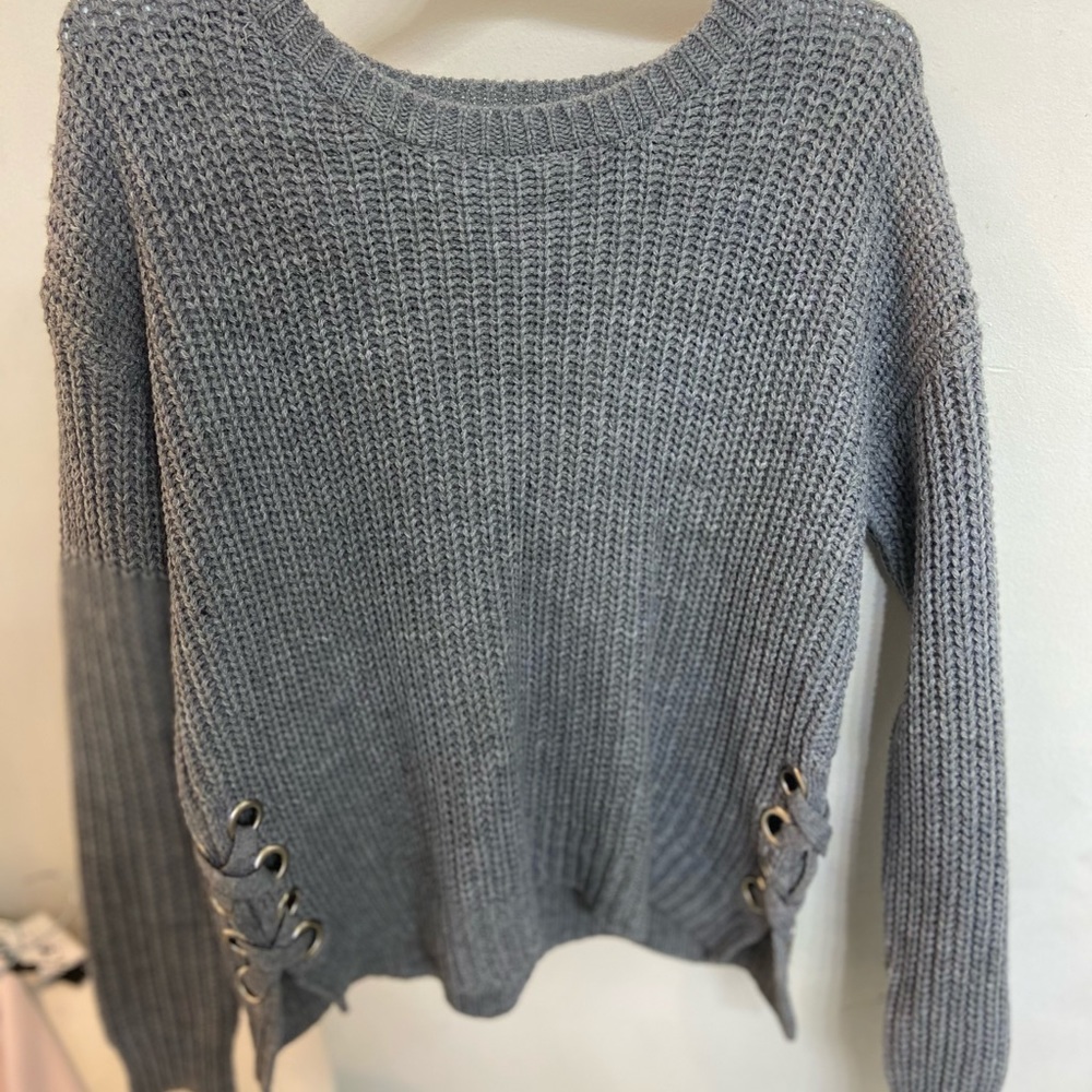 GRAY WOMENS SWEATER